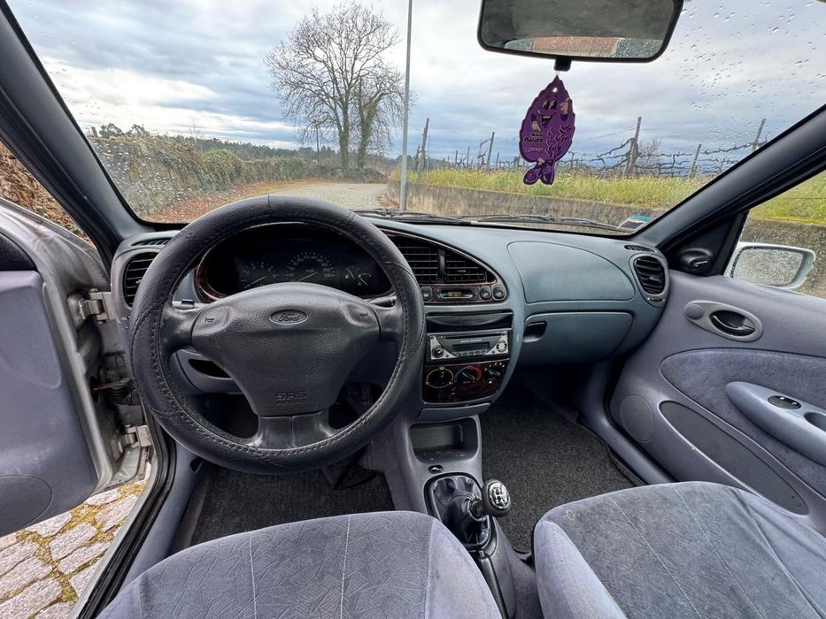 Carro Ford Fiesta 97