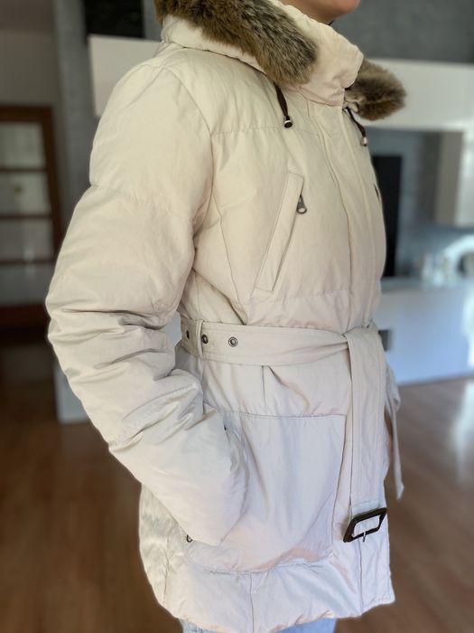 Puchowa kurtka damska z odpinanym kapturem jak nowa