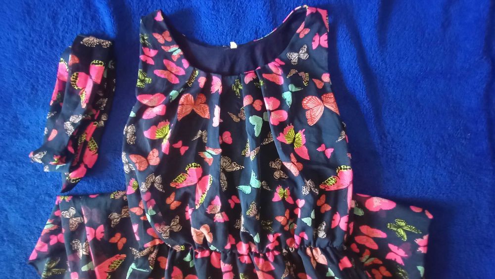 Сукня в метеликах, розмір М
