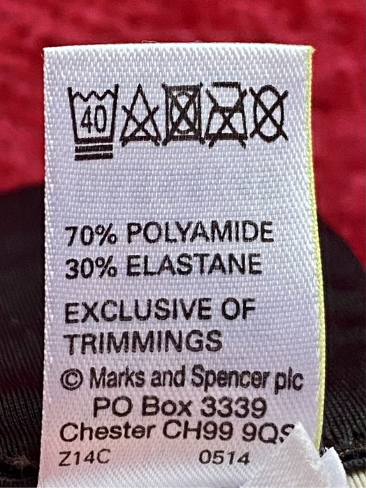 Чёрный бюстгалтер без бретелей. Женское нижнее белье. Бра.