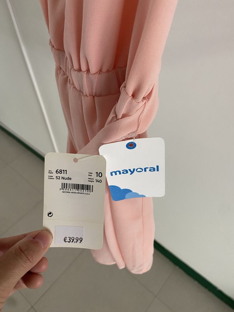 Roupa Mayoral de loja em liquidação