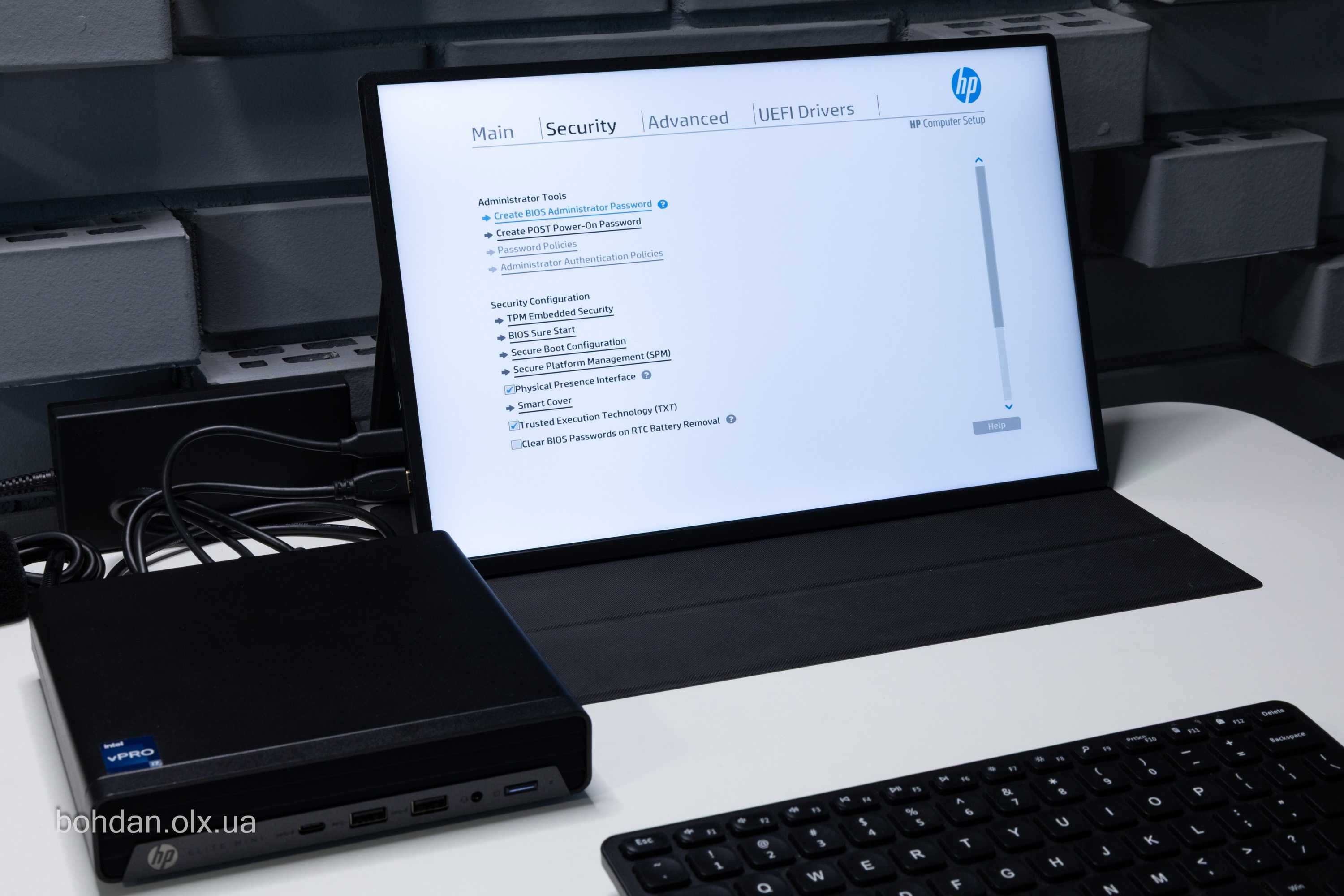 HP Elite Mini 800 G9 i7-13700T 16GB DDR5 512GB M.2 NVMe