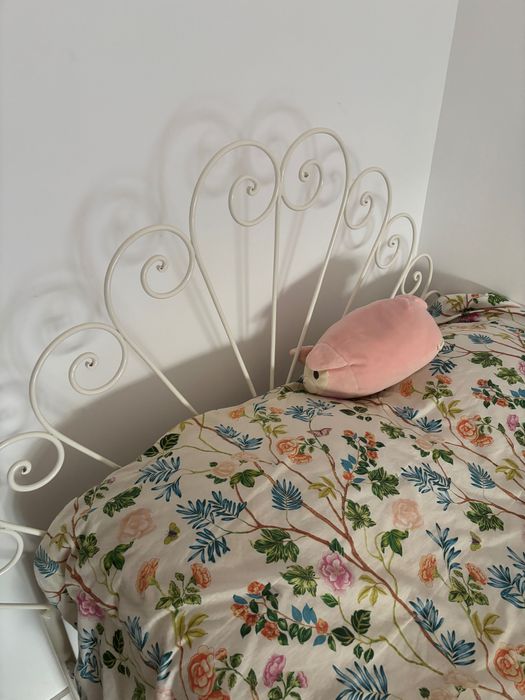 Cama e colchão corpo e meio