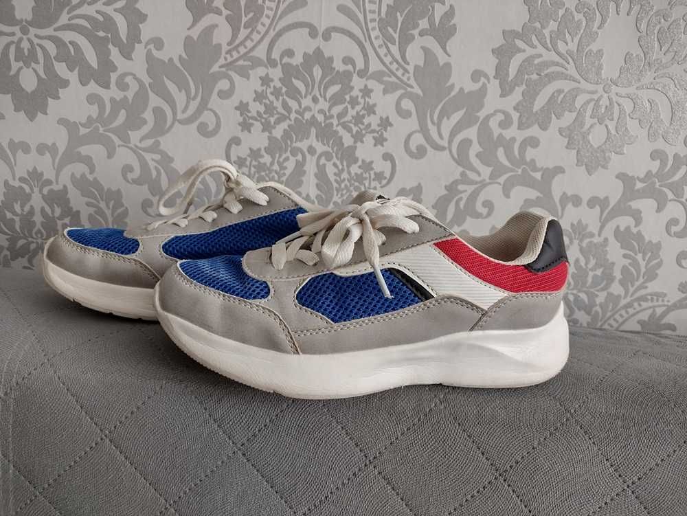 Adidasy roz. 35, dł. wkł. 22 cm