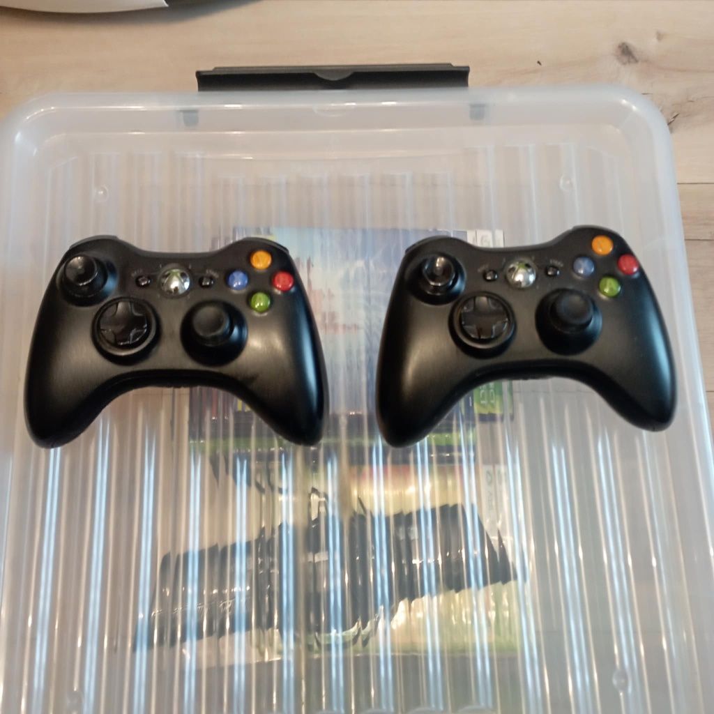 Xbox360 z kinectem i grami