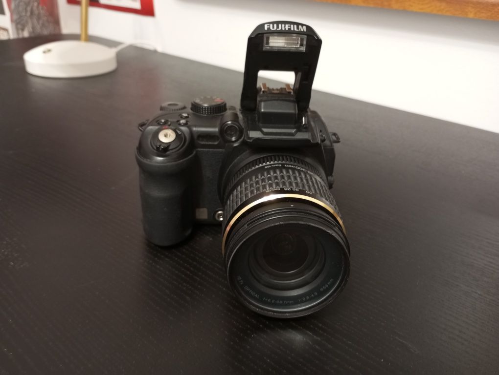 Aparat lustrzanka Fujifilm FinePix S9600