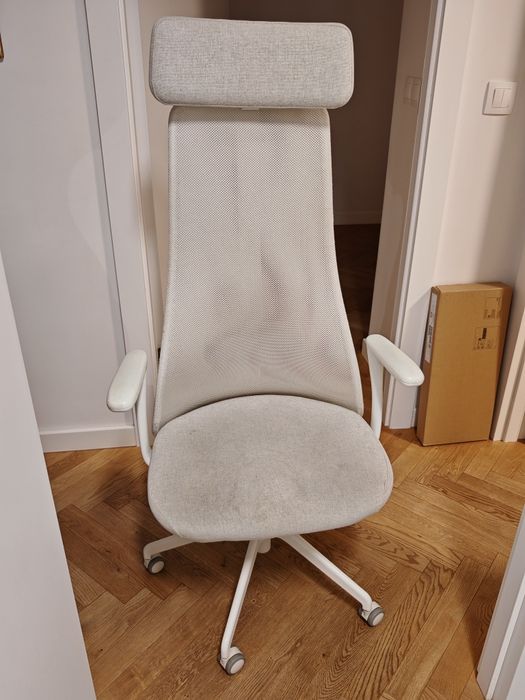 Fotel biurowy IKEA JÄRVFJÄLLET Gunnared beżowy