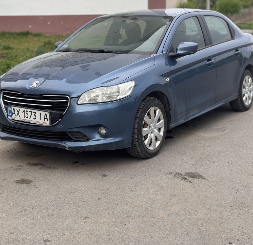 Peugeot 301 1.2 экономичный седан пежо