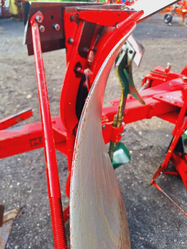 Pług 3 skibowy obrotowy Vogel Noot  M950 stan bdb 3x45 nie lemken