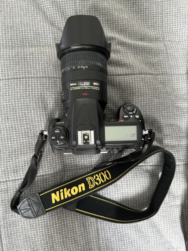 Nikon D300 nikkor 24-120 f/3.5-5.6