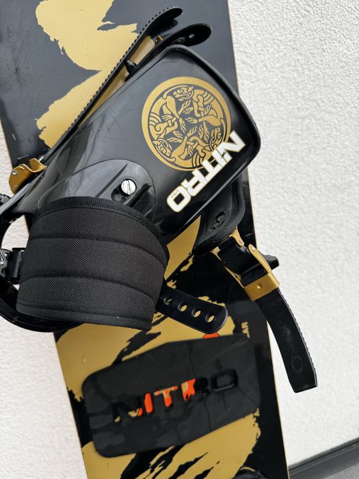 Snowboard, deska snowboardowa plus wiązania  Nitro GNU gotowa do jazdy