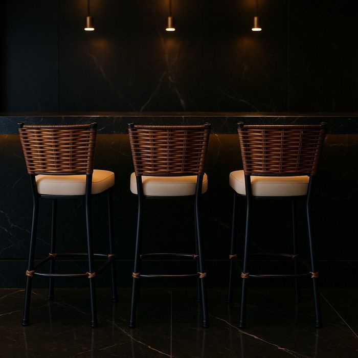 Banquetas Personalizáveis – Design Moderno e Acabamento Artesanal