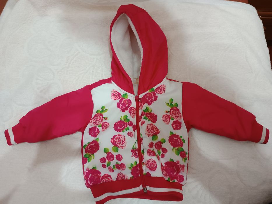 Продам демісезонну курточку