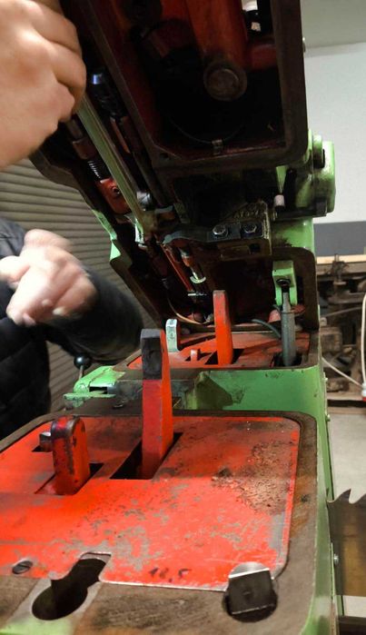 Rozwierak Vollmer At do pił trakowych