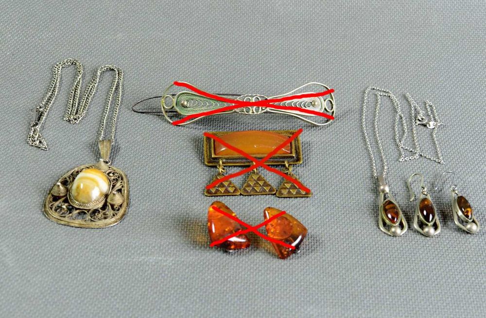 Кольє кулон підвіс з бурштином мельхіор радянська біжутерия Вживане