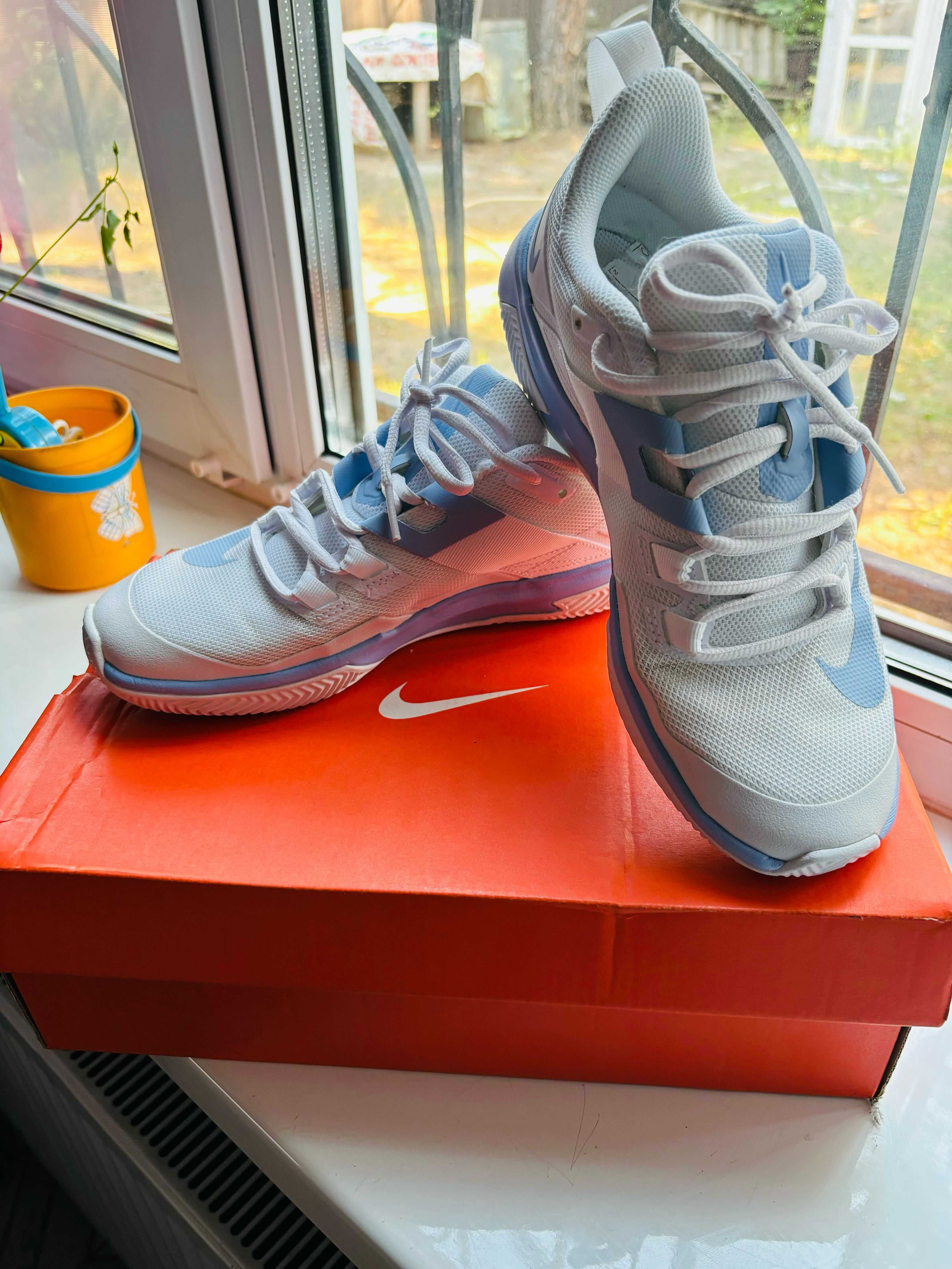Жіночі кросівки Nike VAPOR LITE US 7.5 (24,5cm)