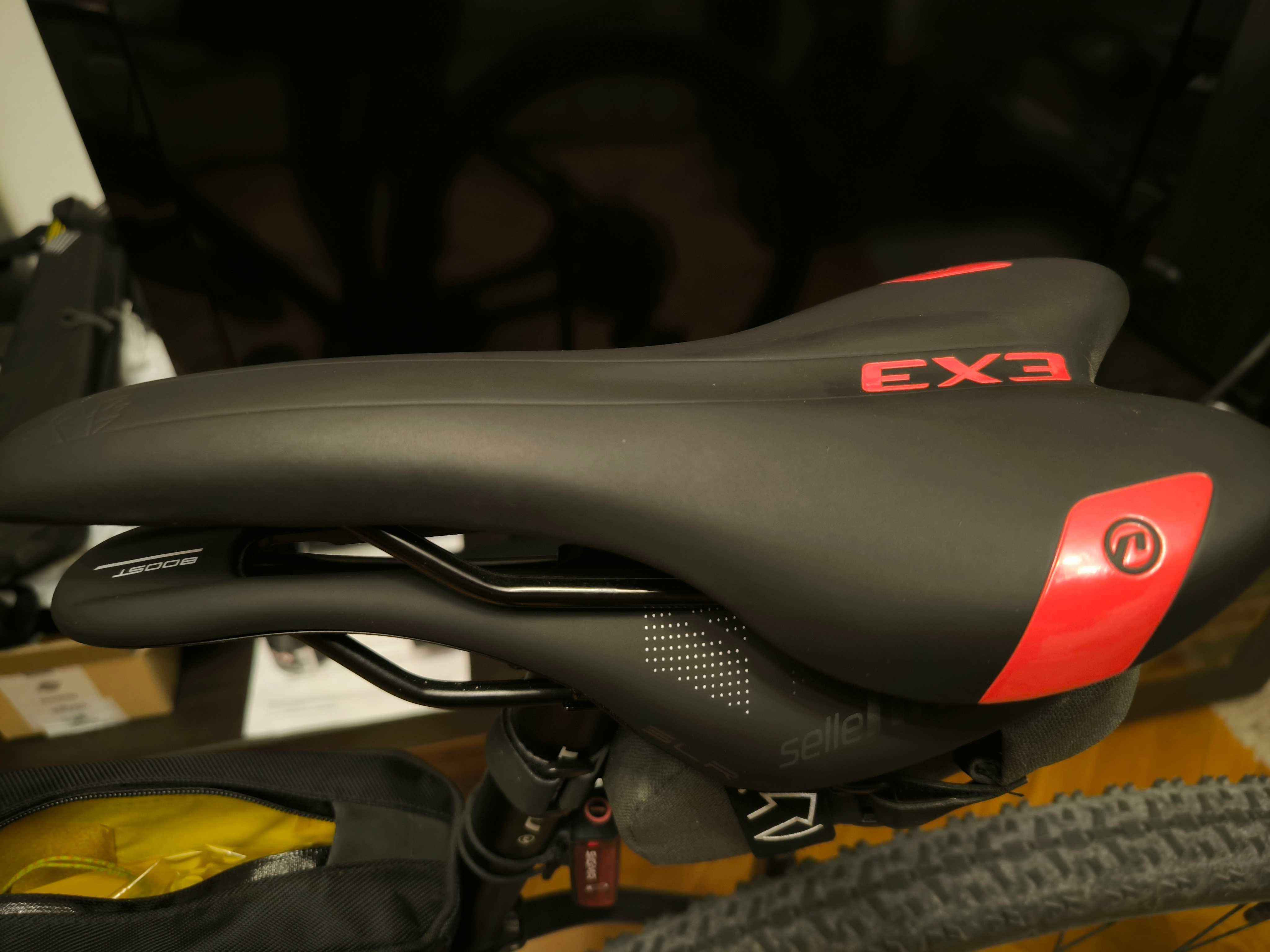 Siodełko Accent EXE Pro 130mm szosa mtb