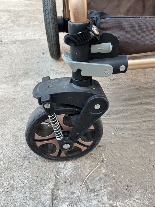 Коляска трансформер, торг присутній