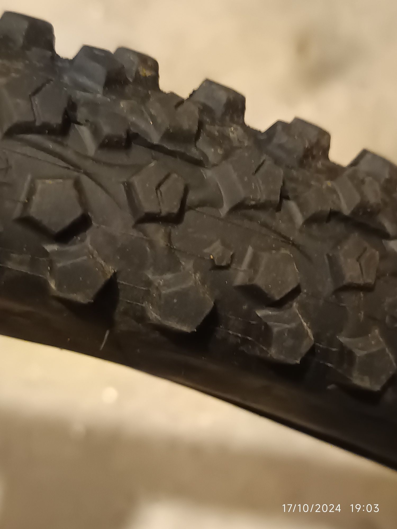 Vendo 3 pneus 29"