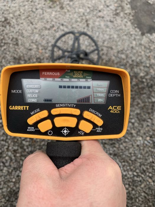 Продам металошукач Garrett ACE 400i