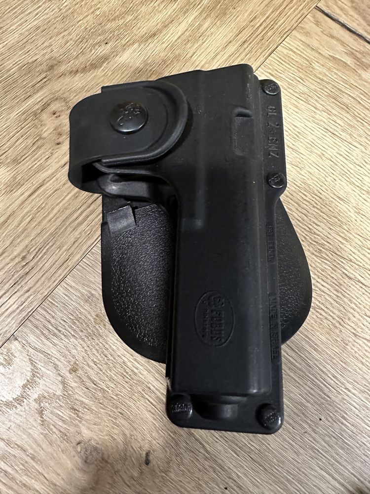 Kabura Glock 19 FOBUS GL-2 z latarką