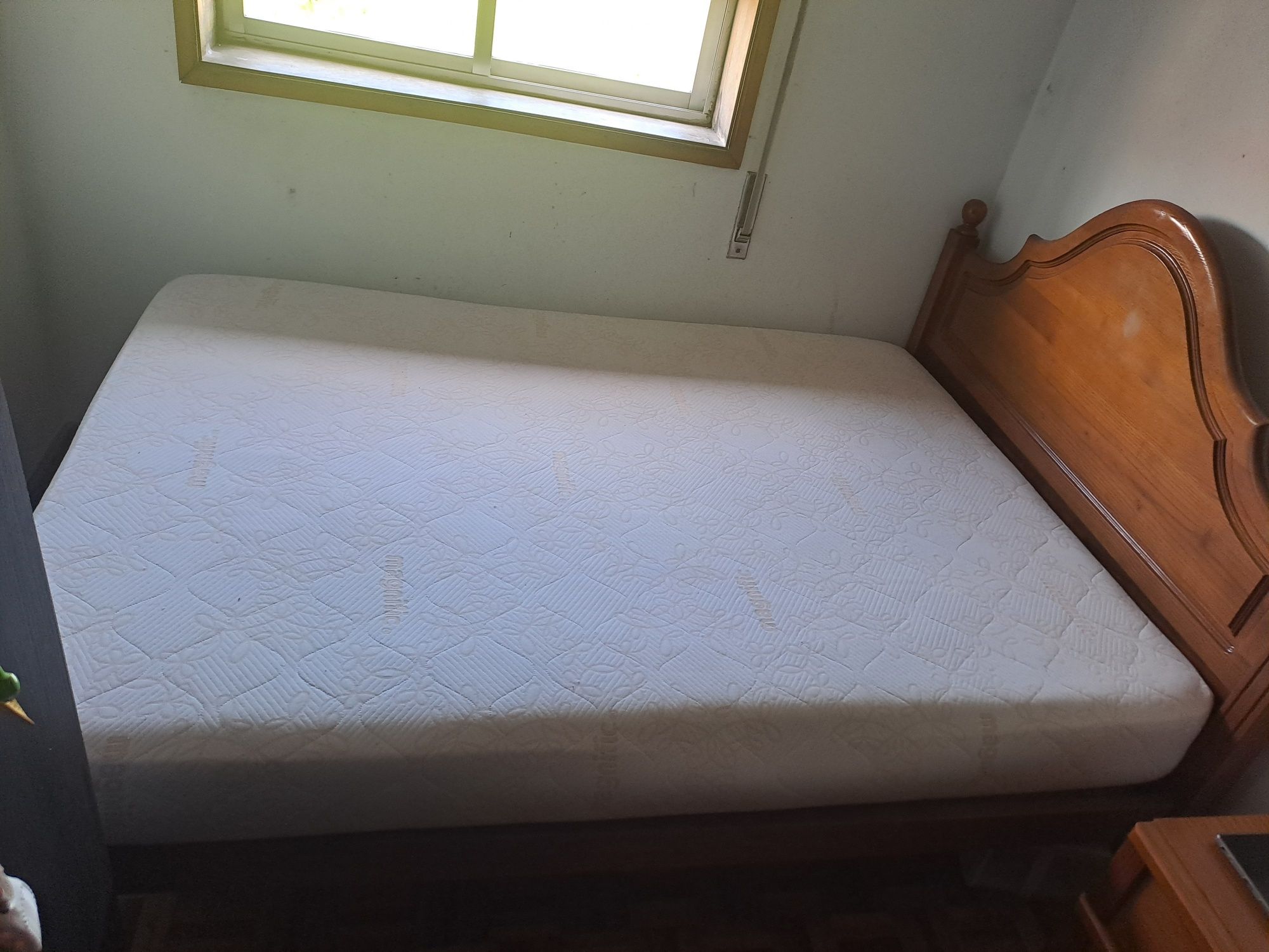 Cama de Casal para desocupar