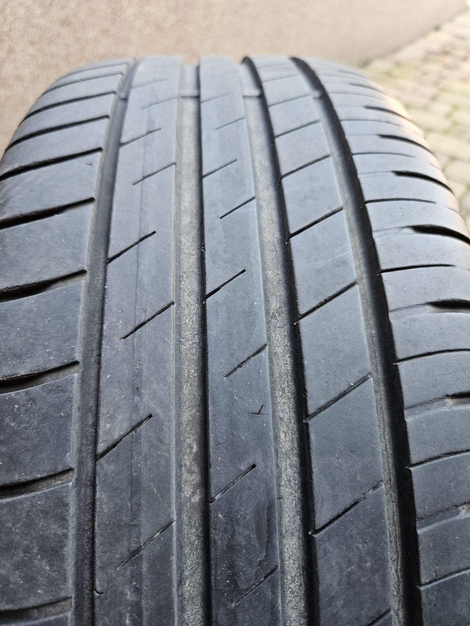 Felgi Koła 17" Vw Golf  Audi A3 5x112 ET38+215.45.17 Goodyear