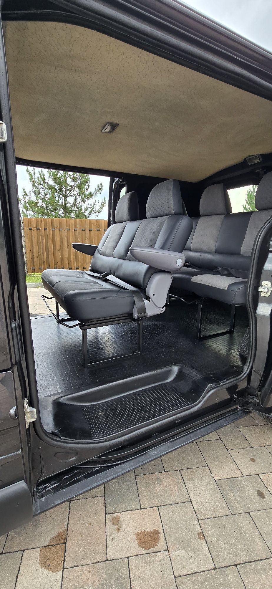 Opel vivaro, пасажир, бус.