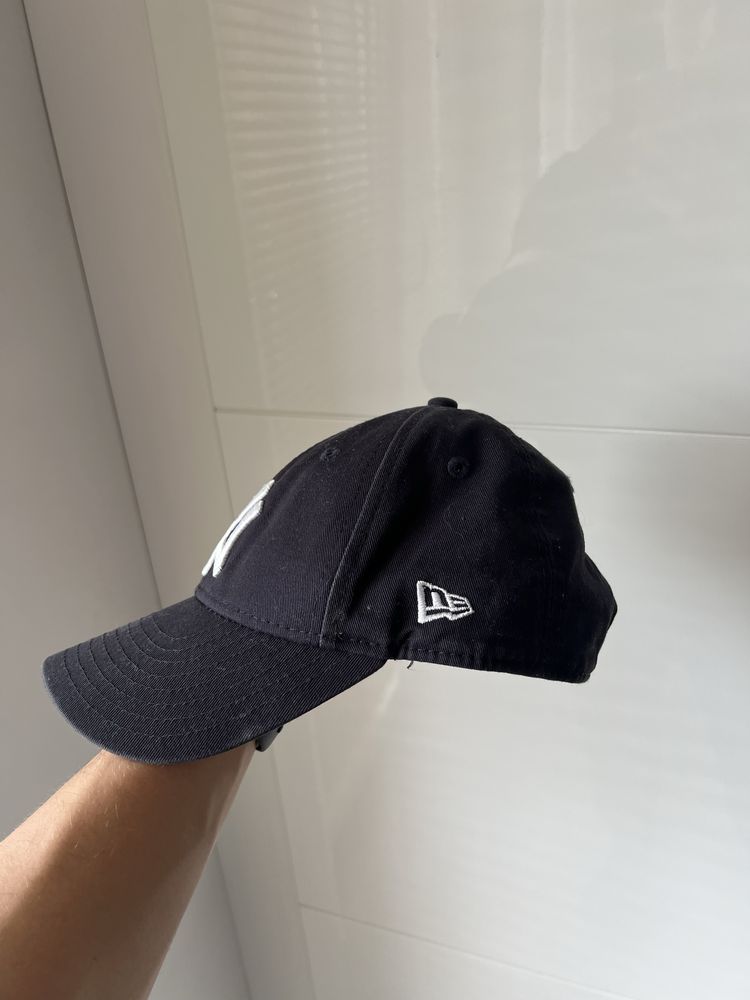 Czapka z Dazkiem New York Yankees New Era NY Logotyp Centralny USA