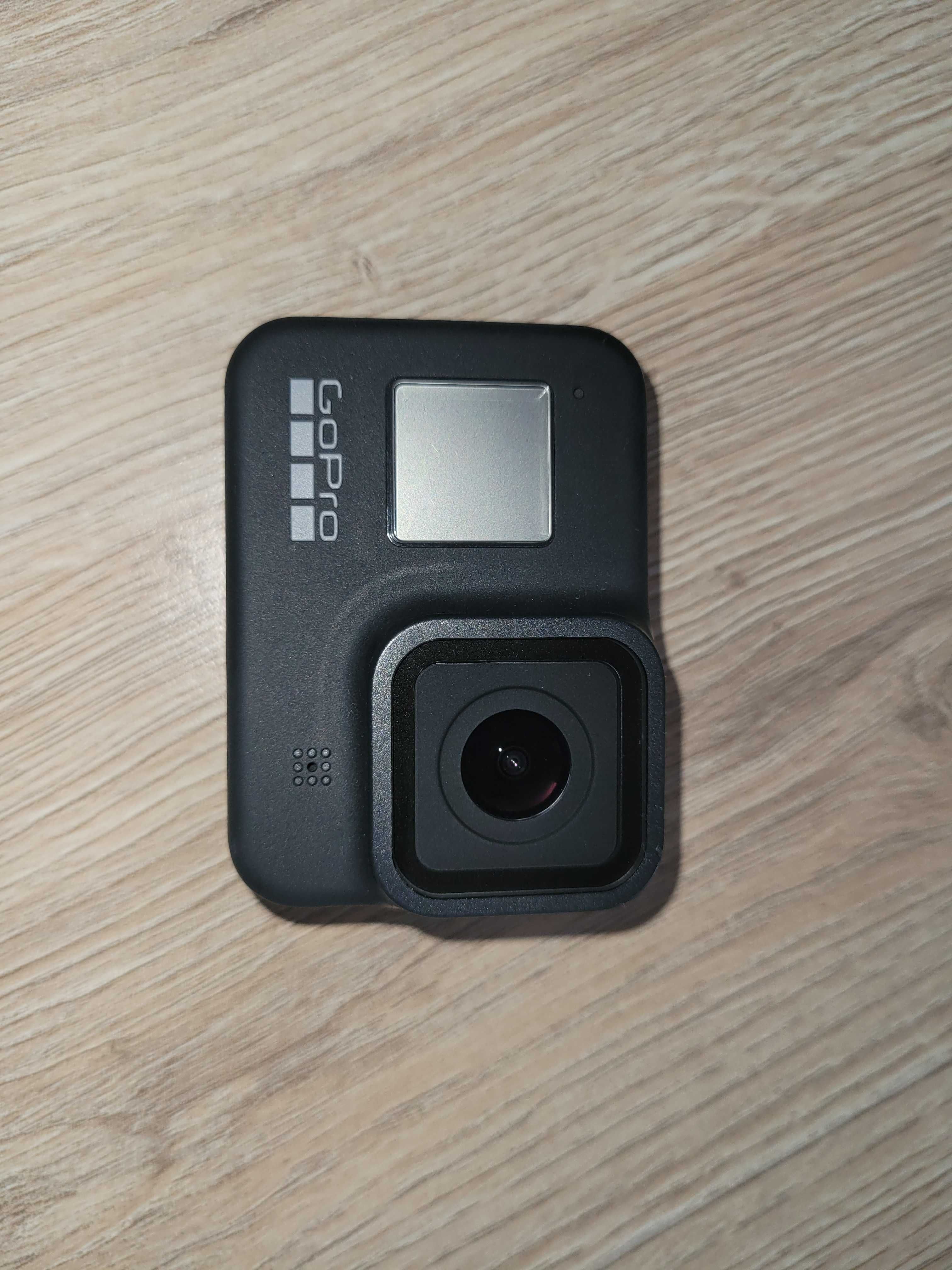 Vendo GoPro hero 8 black - estado -> como nova
