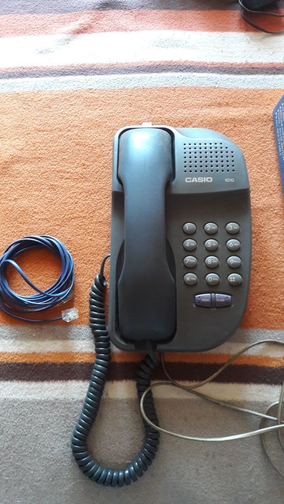 Telefon stacjonarny firmy CASIO