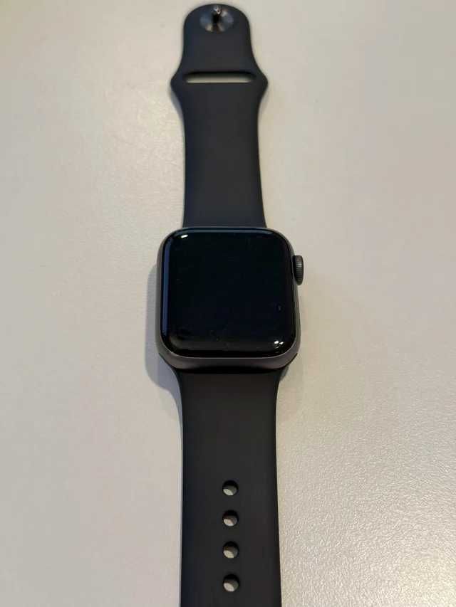 Apple Watch Series 7 45mm preto