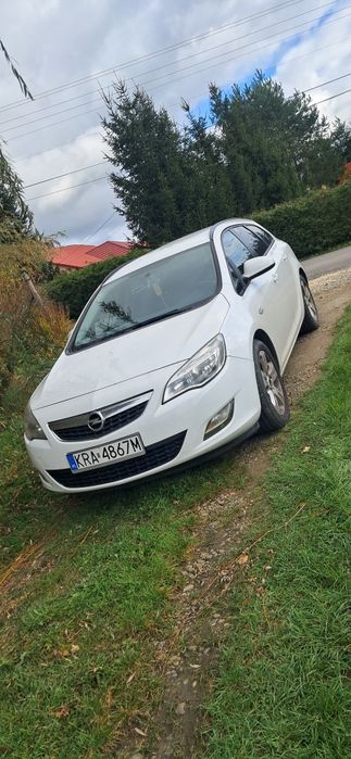 Opel astra j sport tourer 1.7 cdti