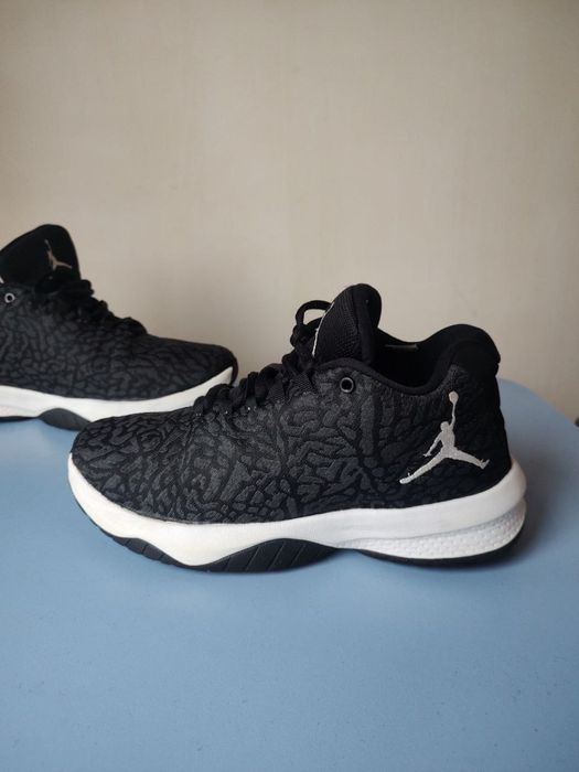 Демісезонні Nike 38p Jordan мокасини хайтопи кросівки крокси шлепки са