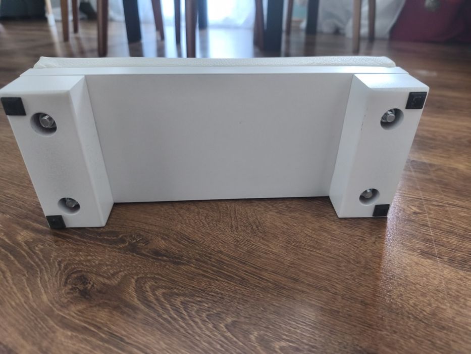 Podpórka pod dłoń do manicure