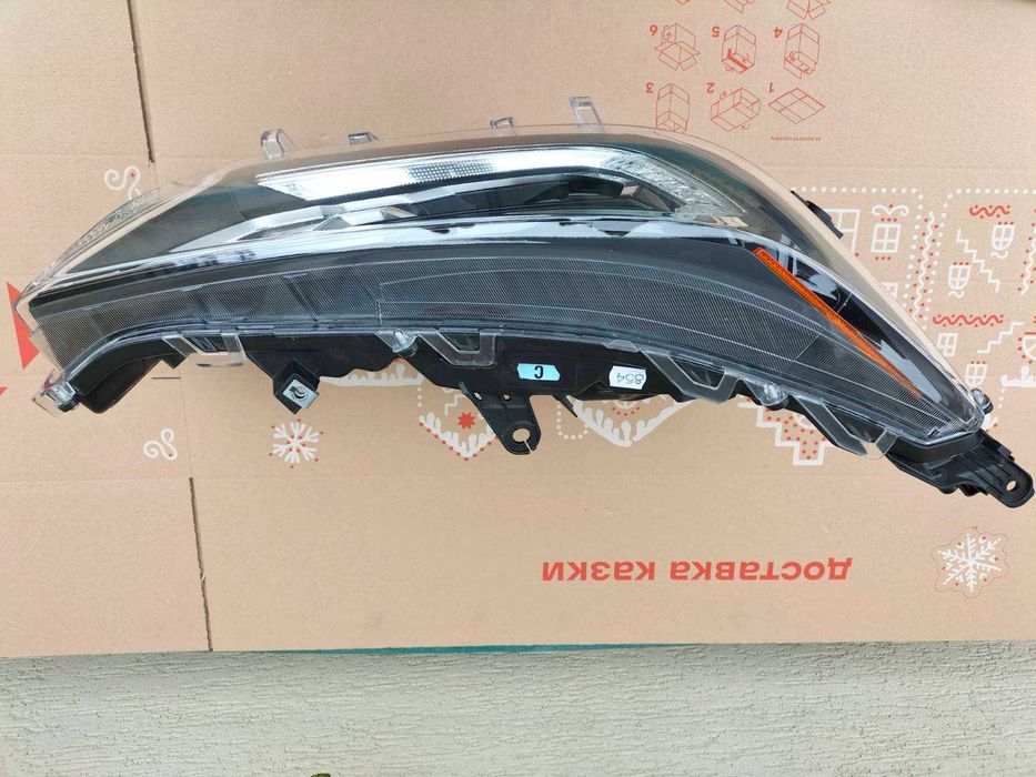 Фара Toyota RAV4 811100R160 USA 2019 2020 2021 2022 Оригінал США