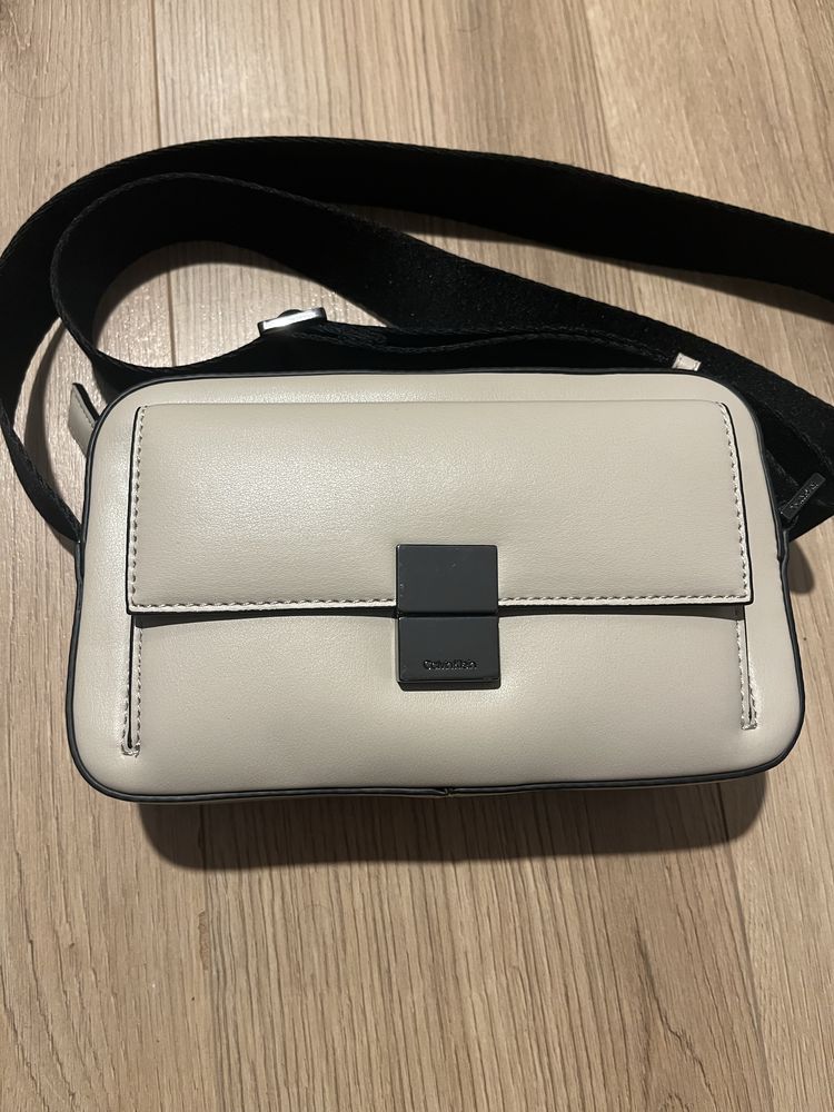 Torebka Calvin Klein - Kremowa