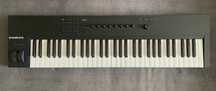 MIDI - клавіатура Komplete Kontrol A61