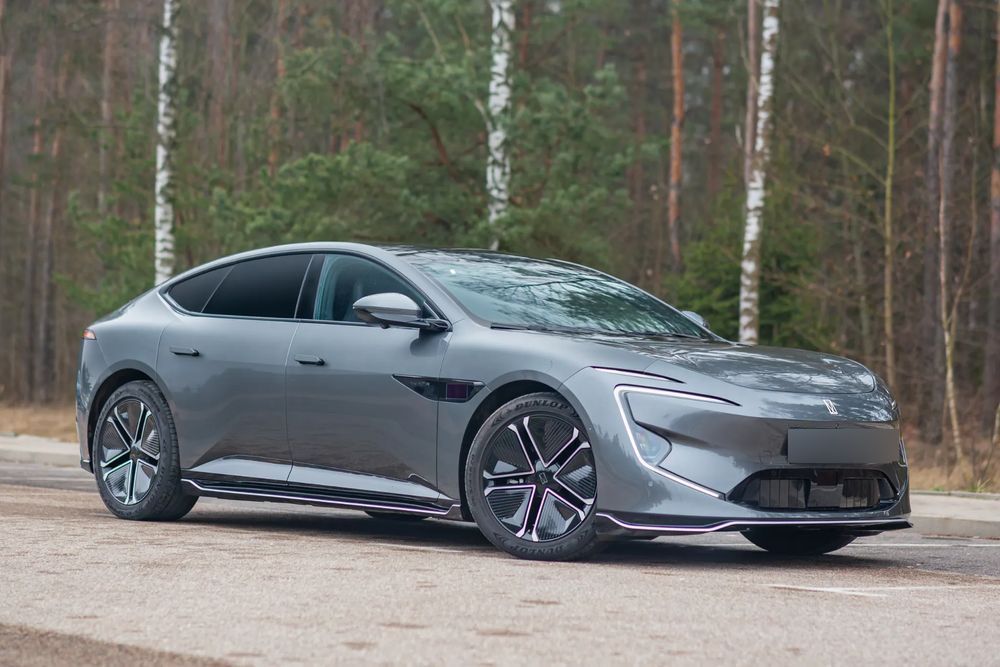 AVATR 12 Avatr 12 Grand Cupe Chiński elektryk klasy premium pierwszy w Polsce!