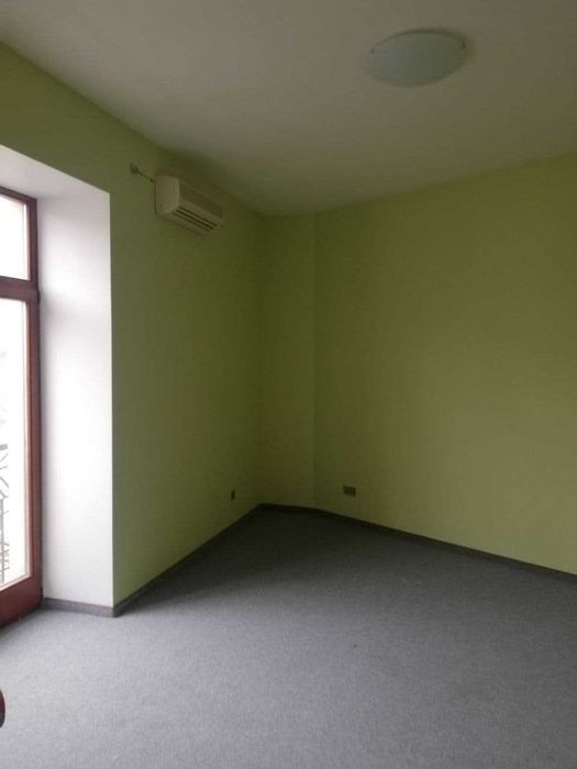 Продаж 2-к квартири 138,8 м2 Київ, вул.В. Васильківська 18  280000$