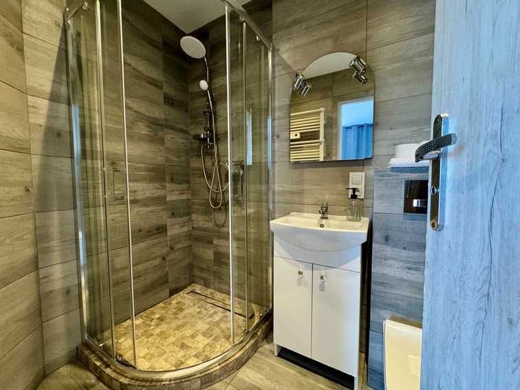 Przeciszów – Stylowy Apartament na Wynajem | Spokojna Lokalizacja