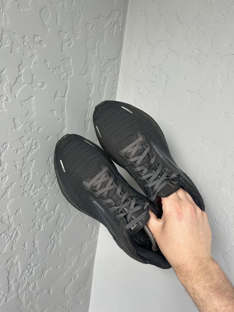 Brooks кросівки чоловічі бігові