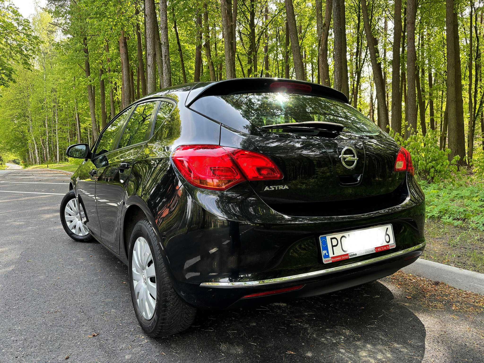 Samochód Opel Astra 1,6 Ecotec 115 KM