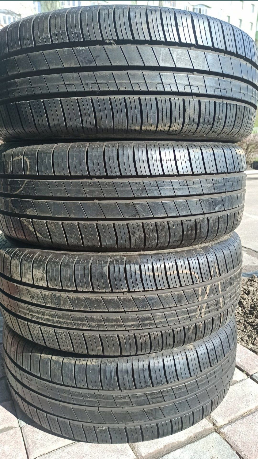 Шини Goodyear efficient grip performance 205/55 R17 літні всі по 8мм.