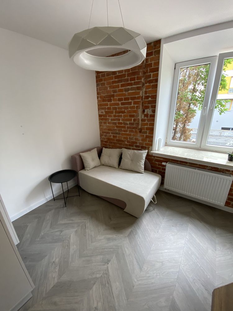 Kawalerka 5 min od PKP, wysoki standard wykonczenia, wyposażona