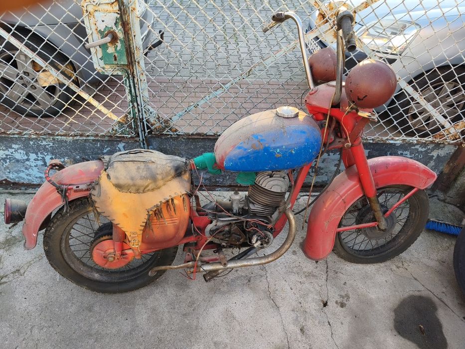 Jawa 175   stan jak na foto plus druga rama Dudek lelek sport