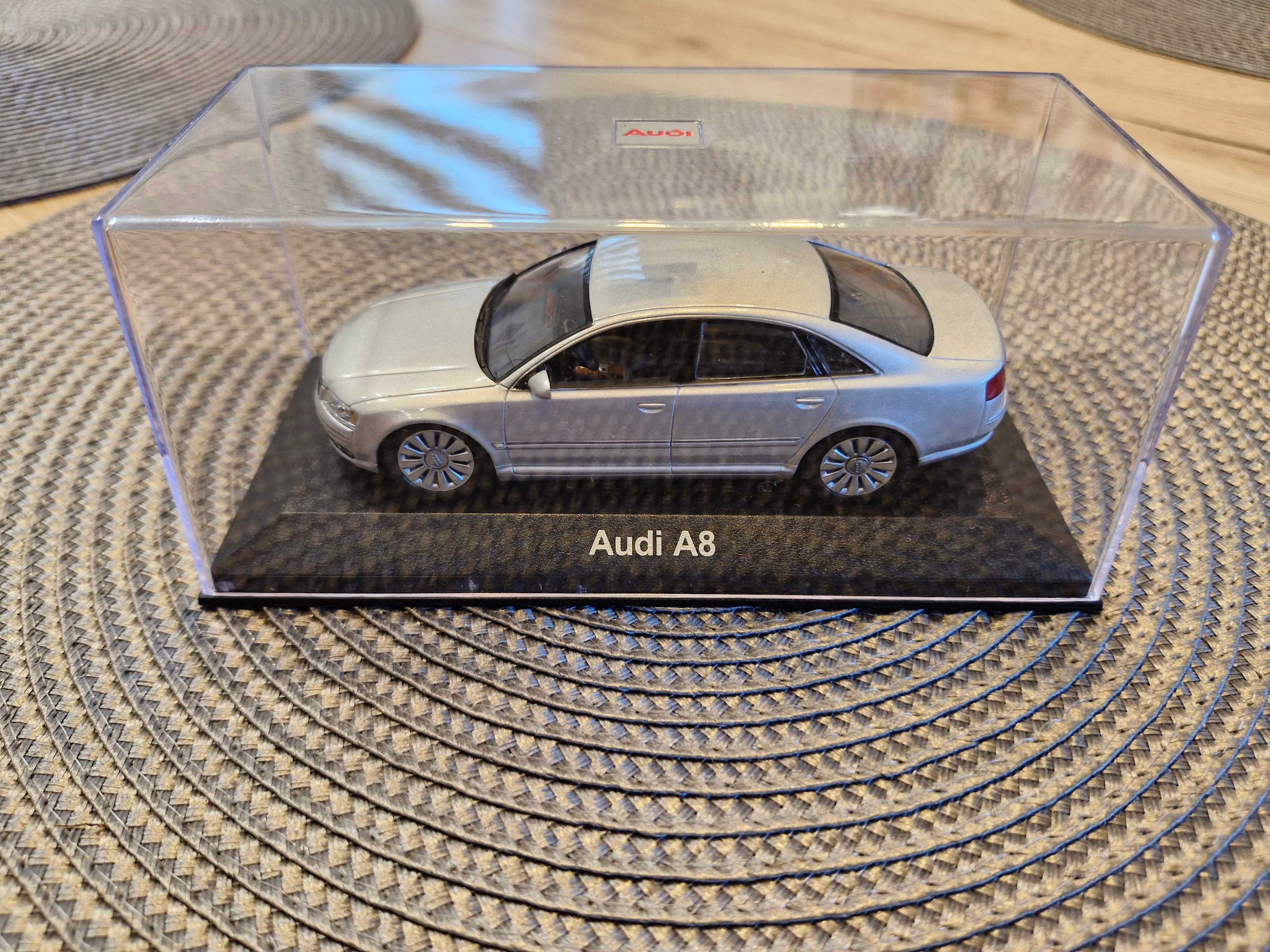 Audi A8 D3 4.2 srebrny Minichamps 1:43
