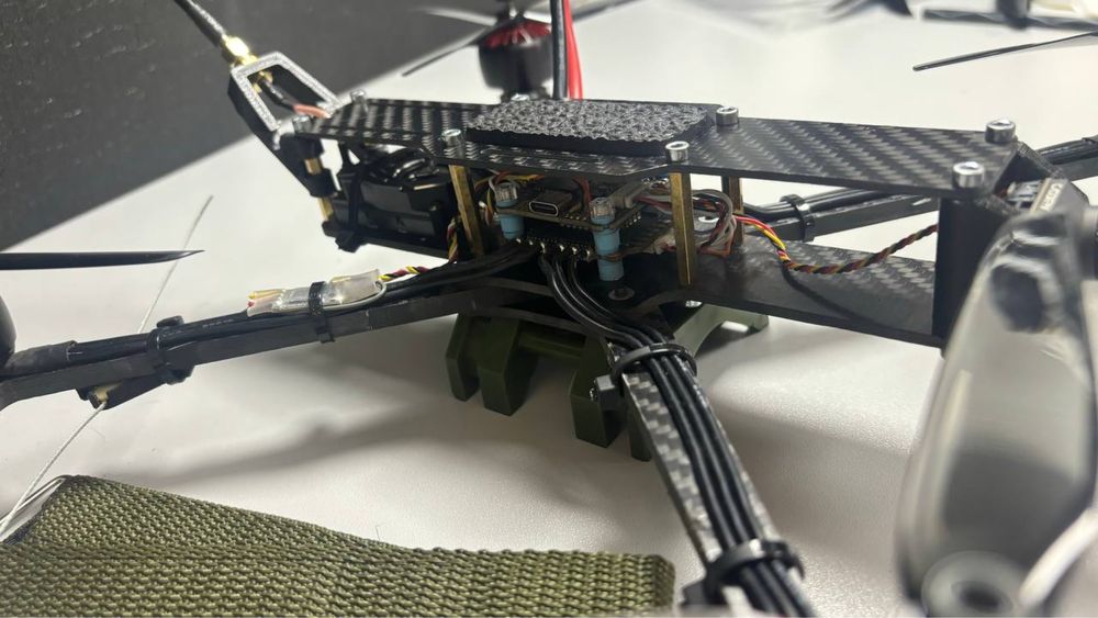 fpv дрон 8 дюймів аналог новий повністю готовий до польоту