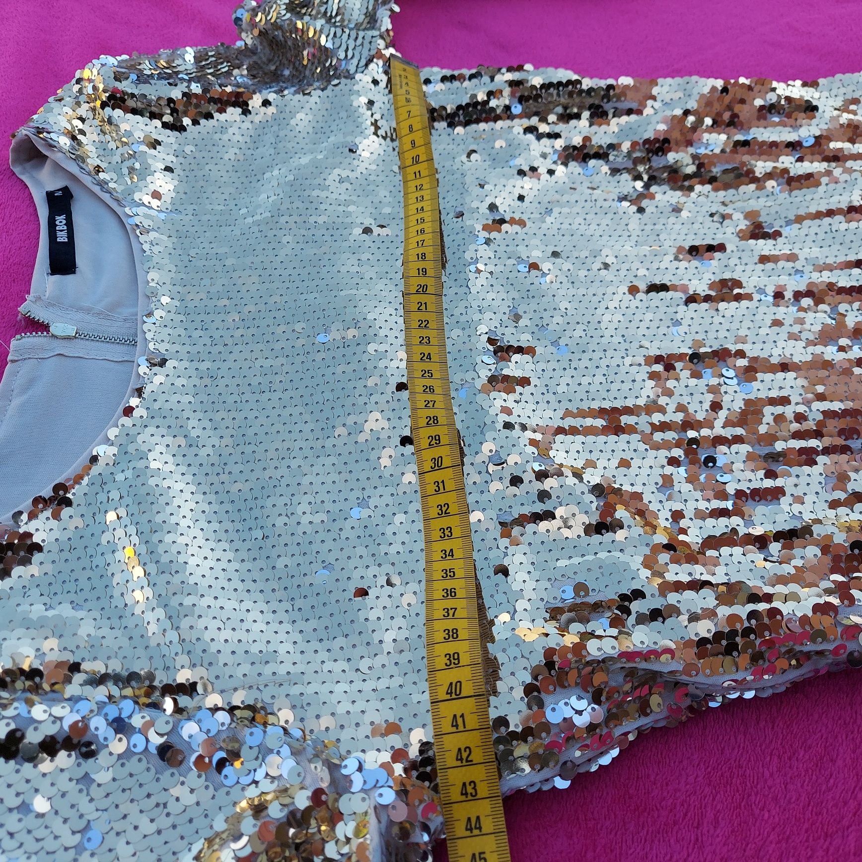Złota cekinowa błyszcząca sukienka Bik Bok 38 M odkryte plecy długi rę