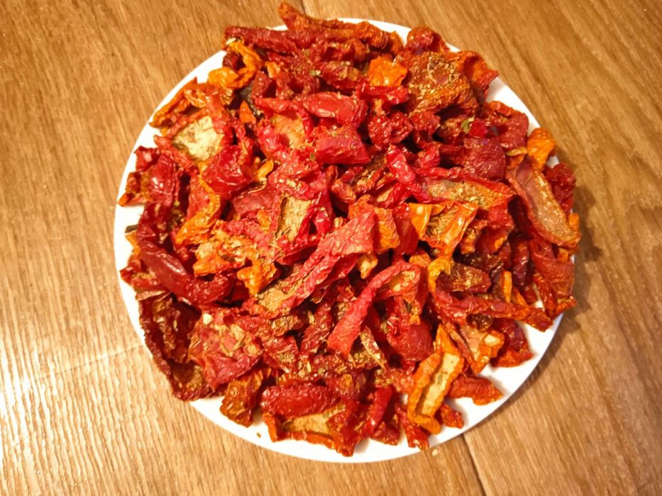 Часник сушений , сушені  яблука, томати , глод  домашніх урожай 2025р